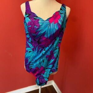 Maxine of Hollywood One Piece